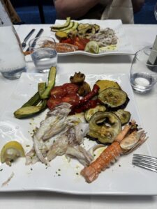Grilled seafood w/seasonal veg